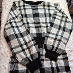 Plaid Black and White Women's Sweater 2 Piece Set